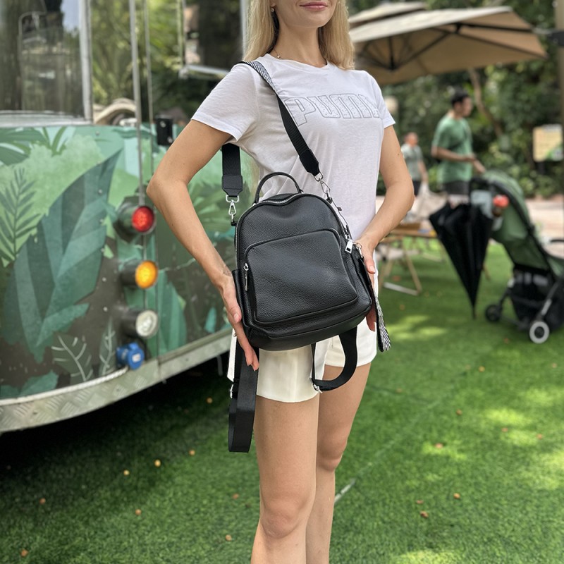 Женский кожаный рюкзак Adeline черный - 19 фото