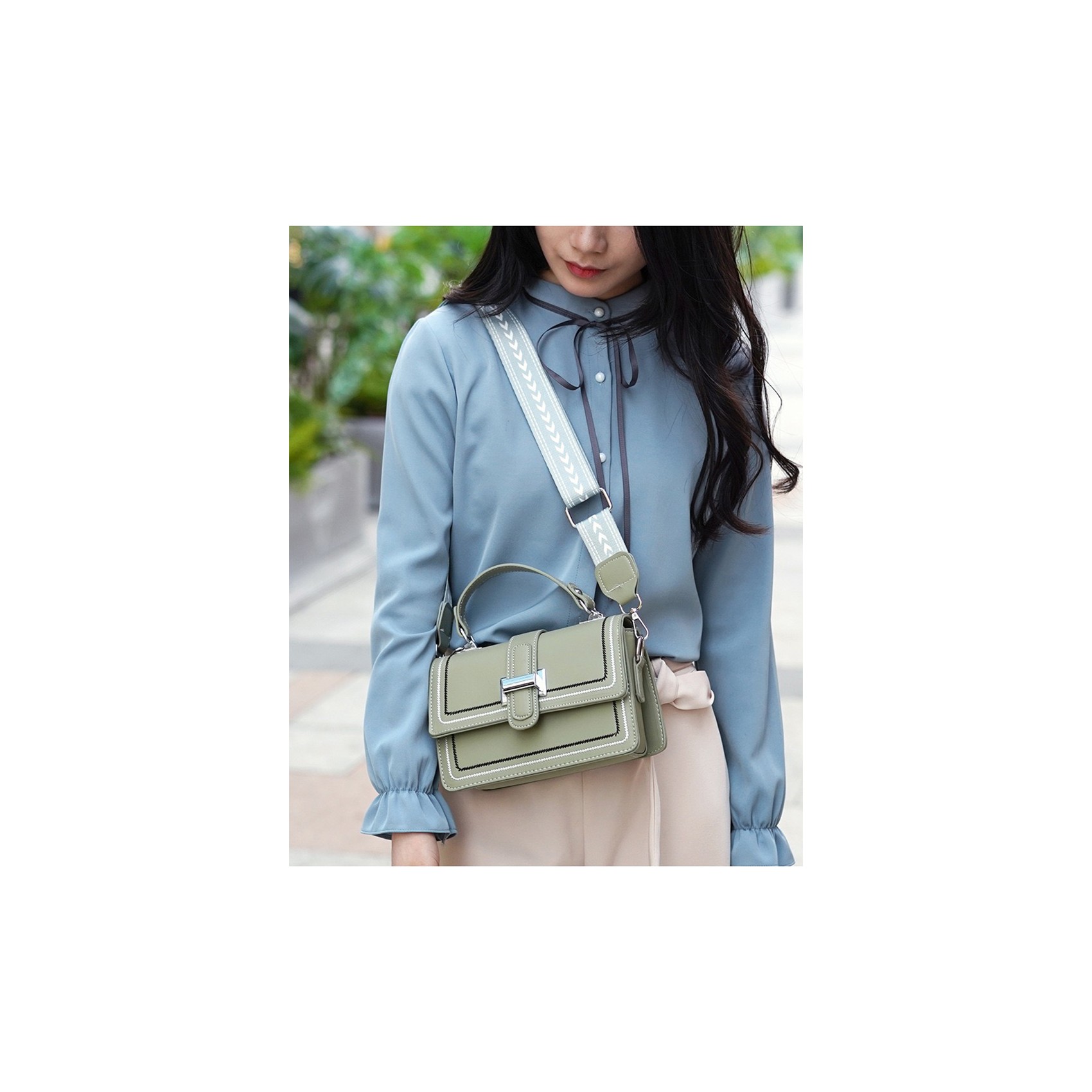 Жіноча сумка крос боді Corinne фісташкова