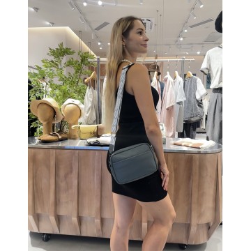 Жіноча шкіряна сумка через плече Marilyn сіро-блакитна фото