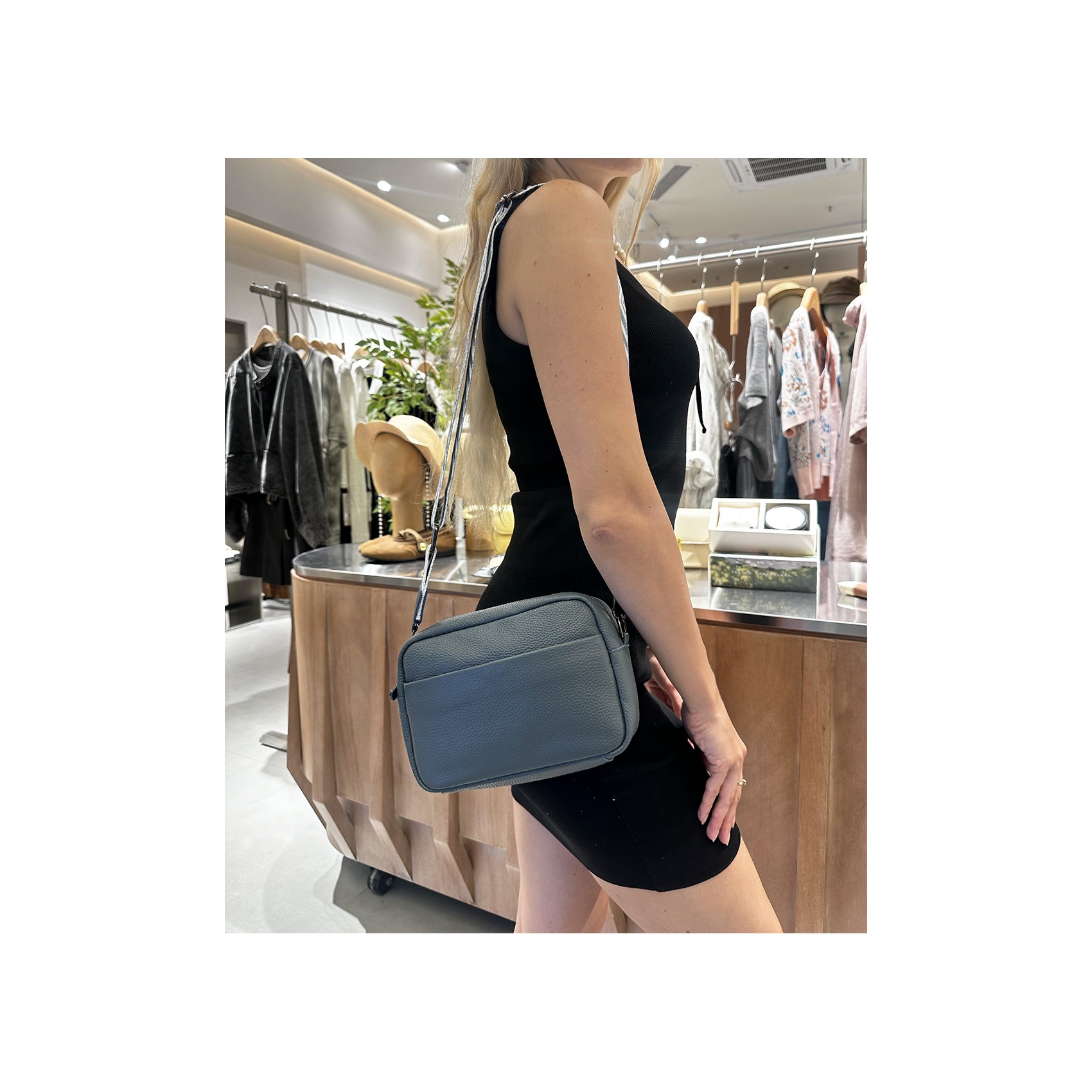 Женская кожаная сумка через плечо Marilyn серо-голубая