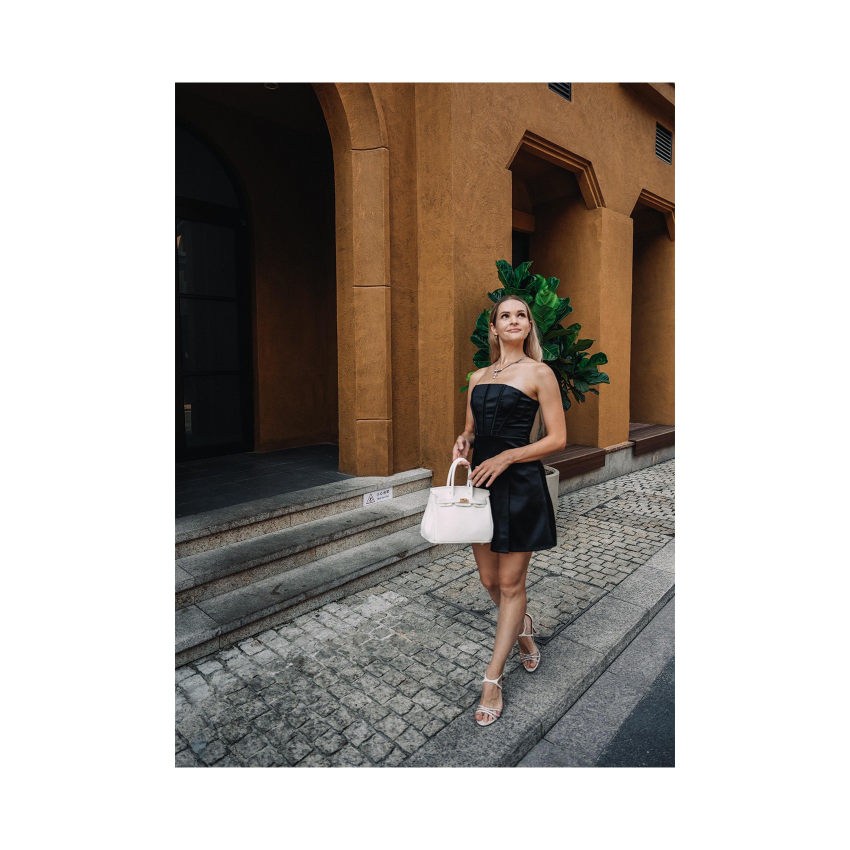 Женская кожаная сумка Brigitte 25 белая