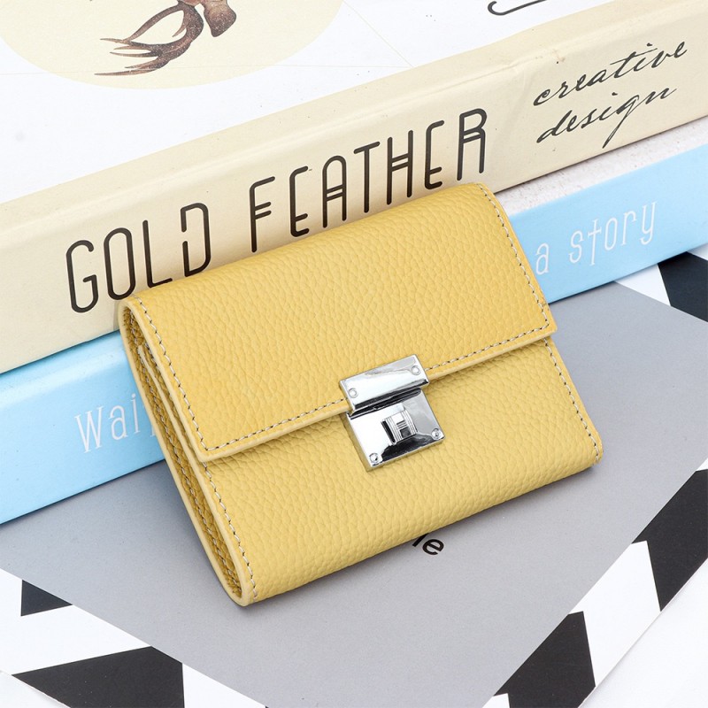 Жіночий шкіряний гаманець Monique жовтий фото