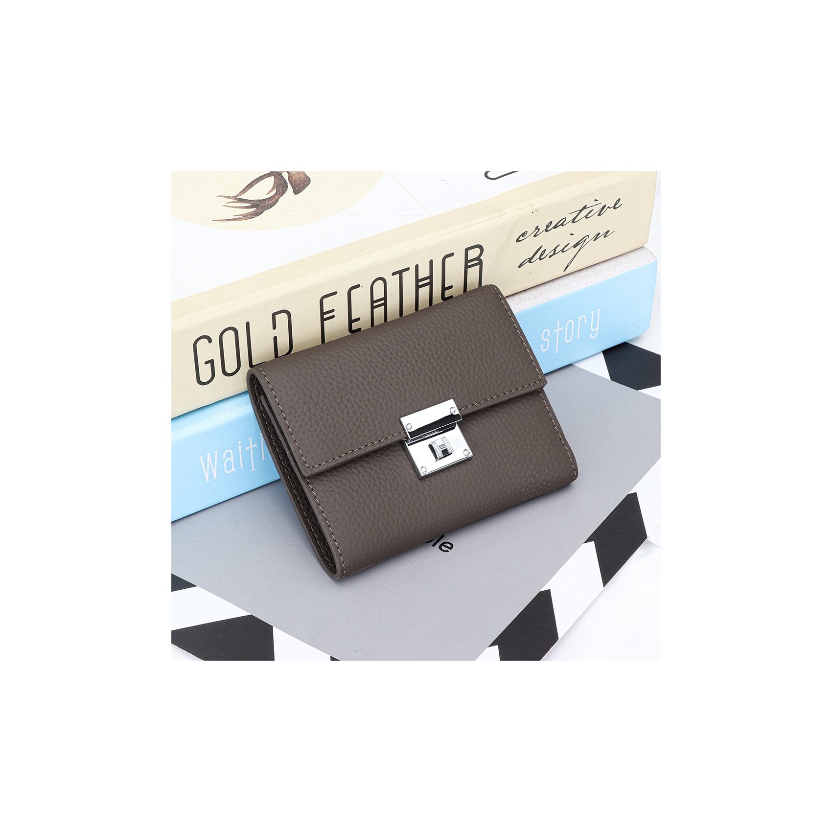 Жіночий шкіряний гаманець Monique темно-коричневий