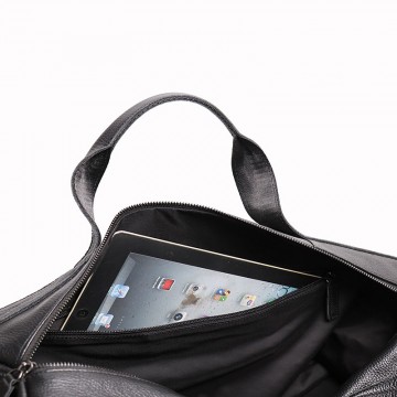 Мужская кожаная дорожная сумка Arnold черная фото