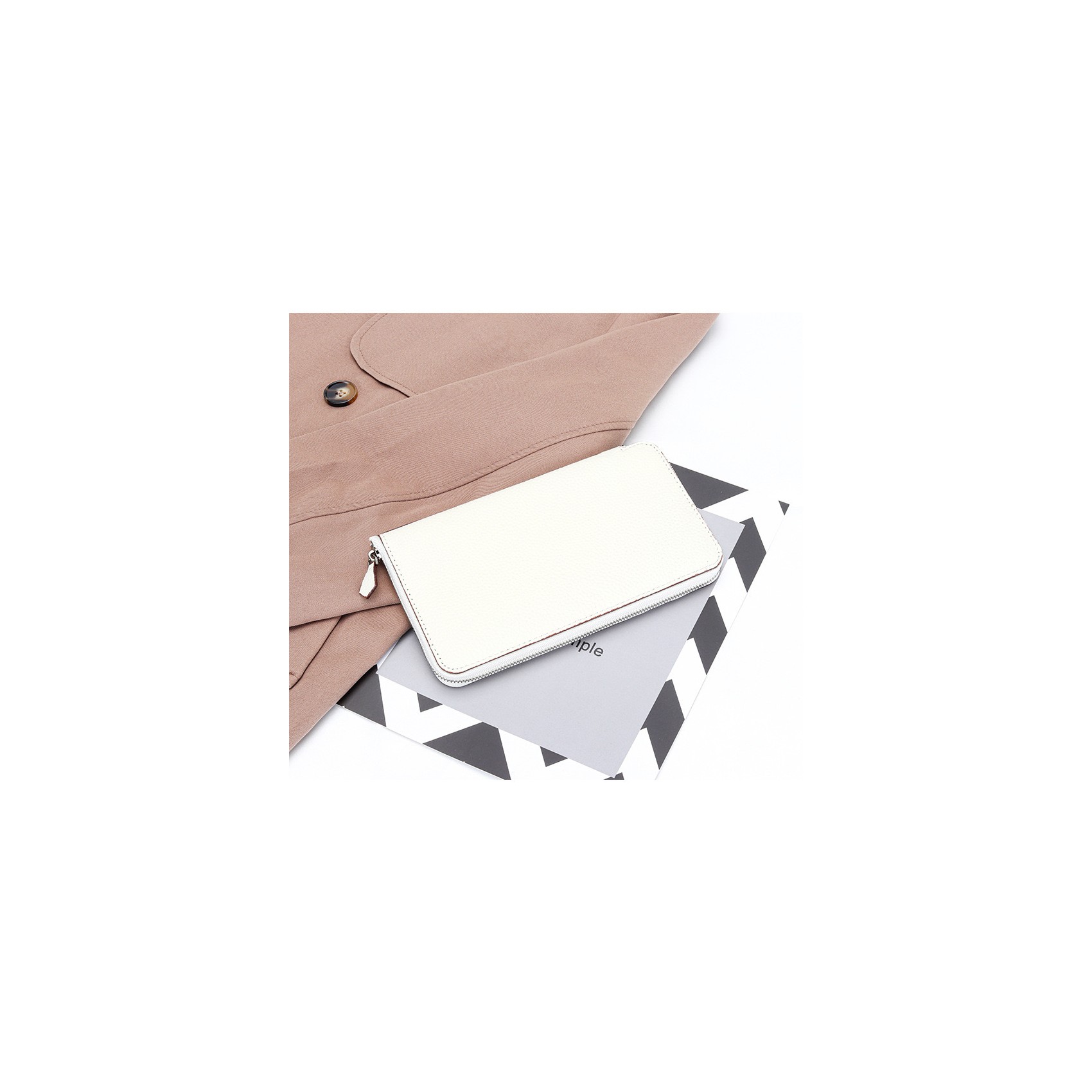 Жіночий шкіряний гаманець Candice білий