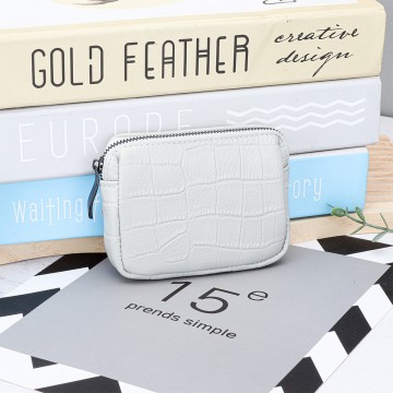 Женский кожаный кошелек Chantal белый фото