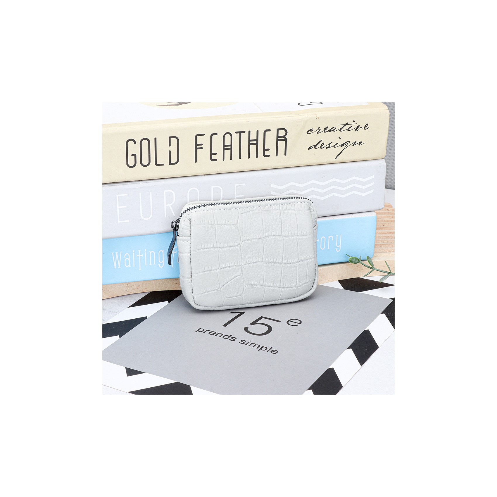 Жіночий шкіряний гаманець Chantal білий