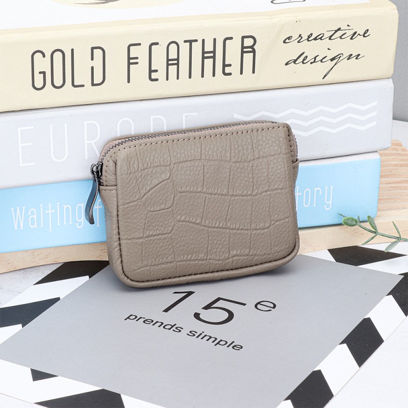 Жіночий шкіряний гаманець Chantal бежевий - 1 фото