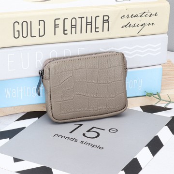 Жіночий шкіряний гаманець Chantal бежевий фото