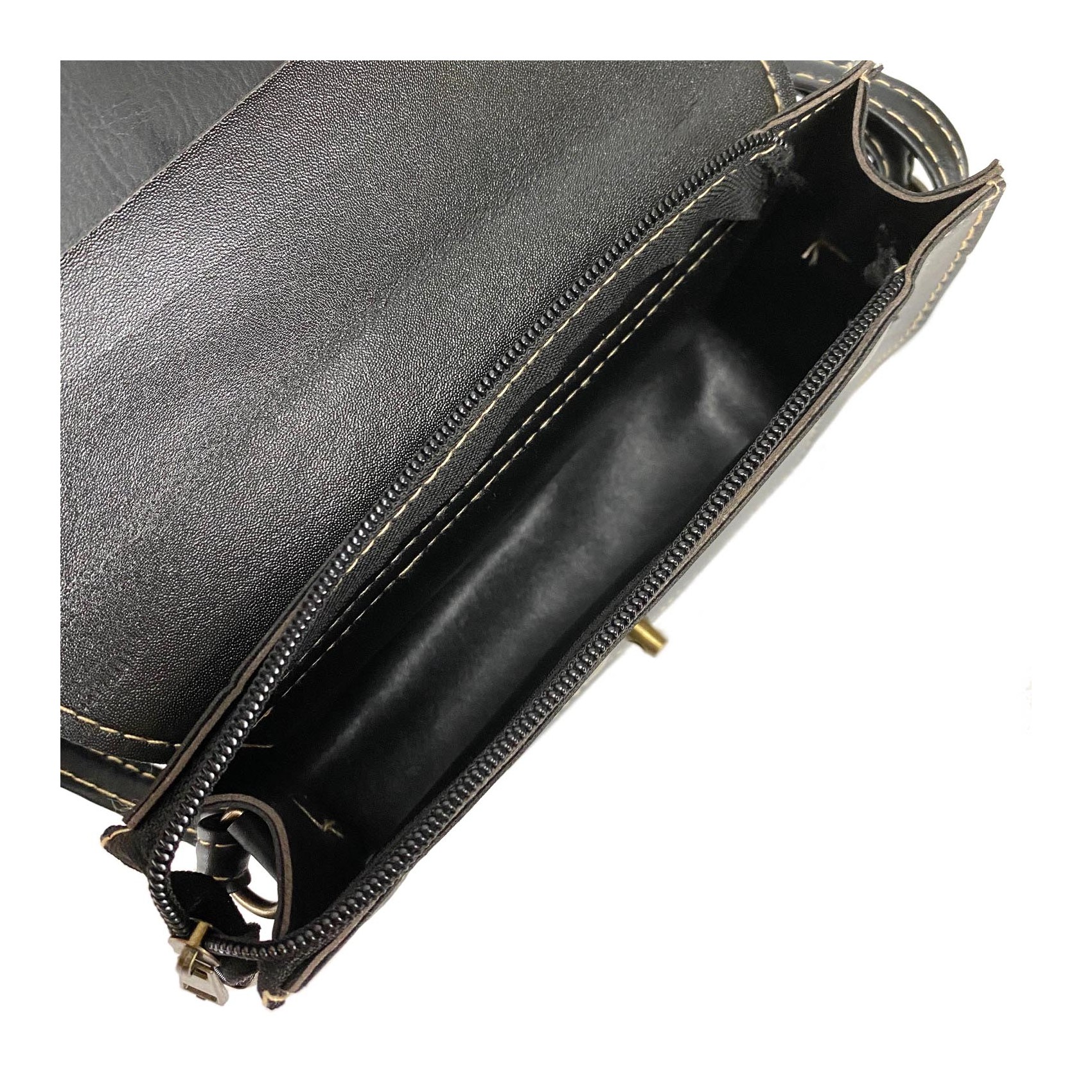 Жіноча сумка-клатч Aimee чорна