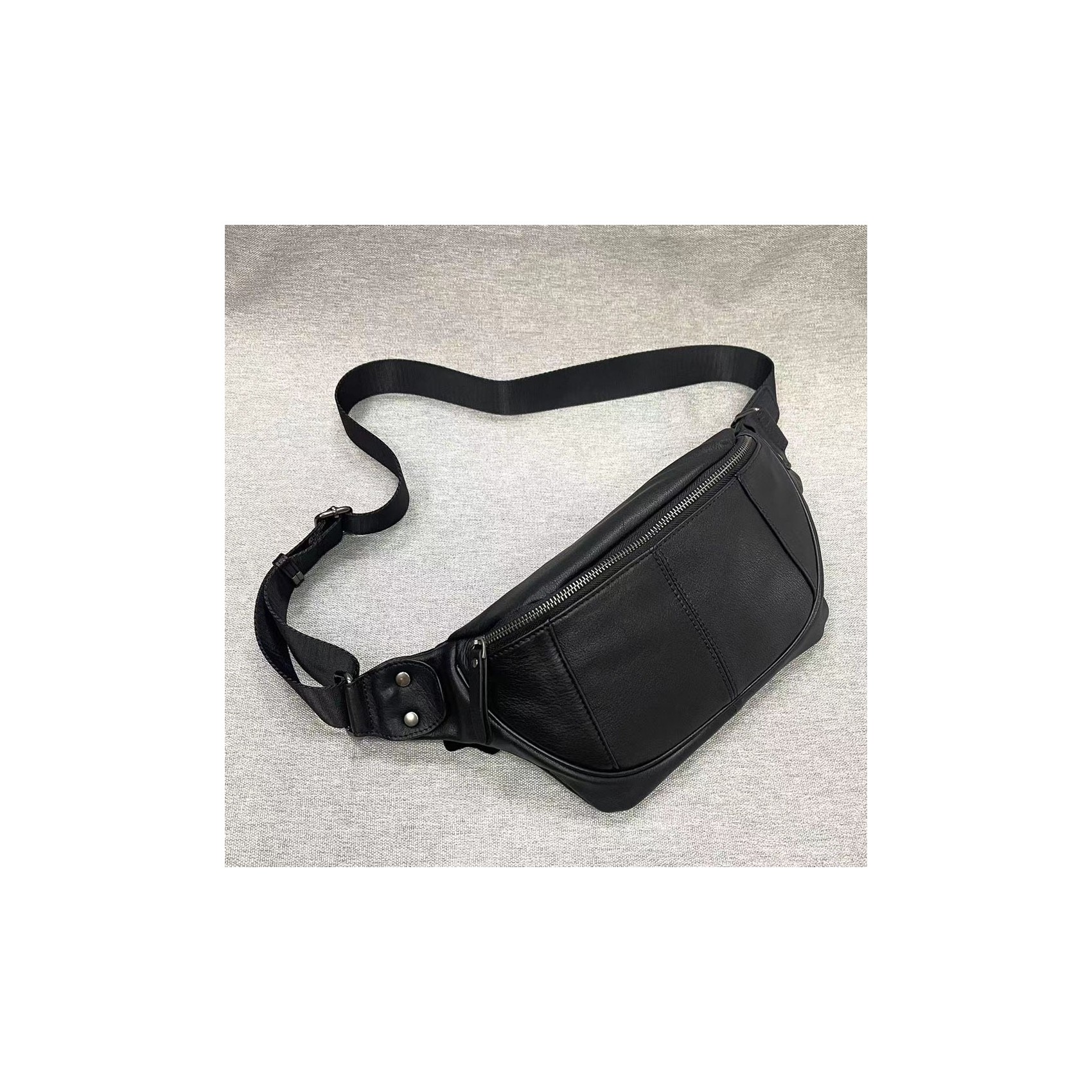 Чоловіча шкіряна сумка бананка на пояс Gerald чорна