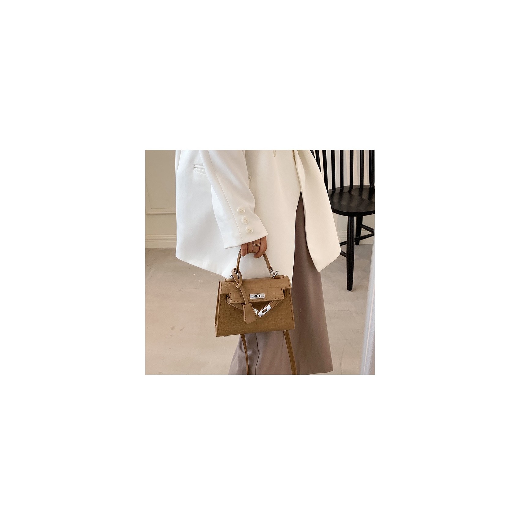 Жіноча сумка з екошкіри Cristal світло-коричнева