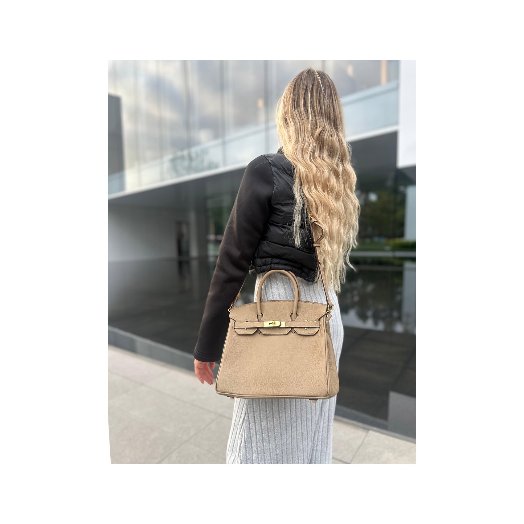 Женская кожаная сумка Brigitte 30 бежевая