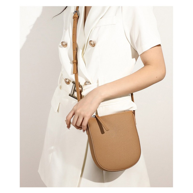 Женская кожаная сумка через плечо Cheryl светло-коричневая - 1 фото