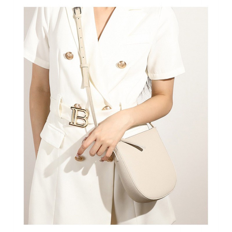 Женская кожаная сумка через плечо Cheryl молочная - 1 фото