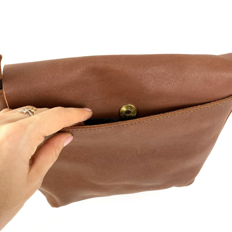 Женская кожаная сумка через плечо Marion коричневая - 5 фото