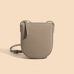 Женская кожаная сумка через плечо Cheryl бежевая