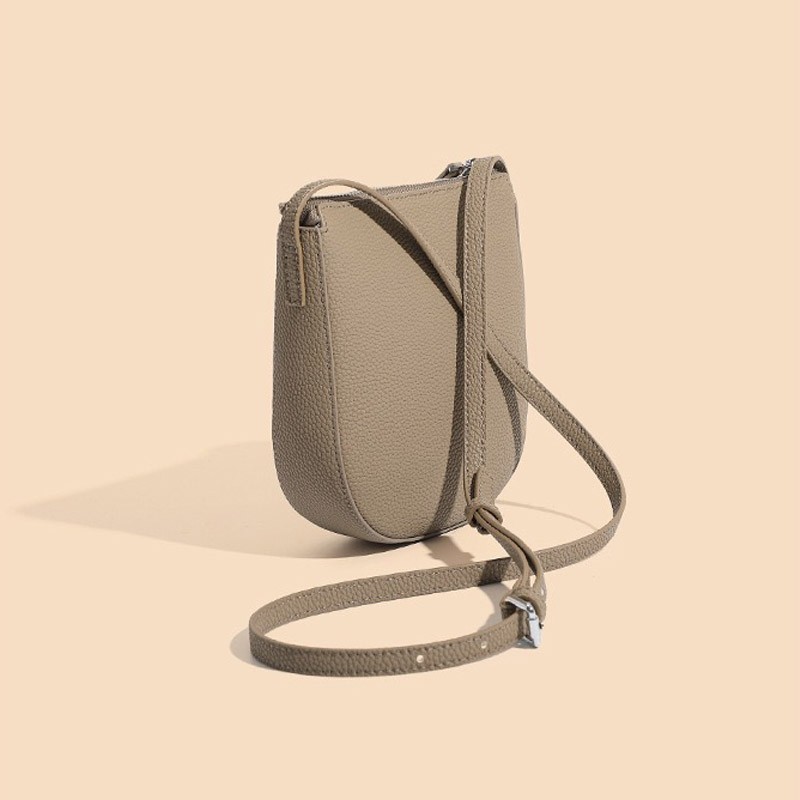 Женская кожаная сумка через плечо Cheryl бежевая - 9 фото