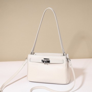 Женская кожаная сумка через плечо Jill молочная фото