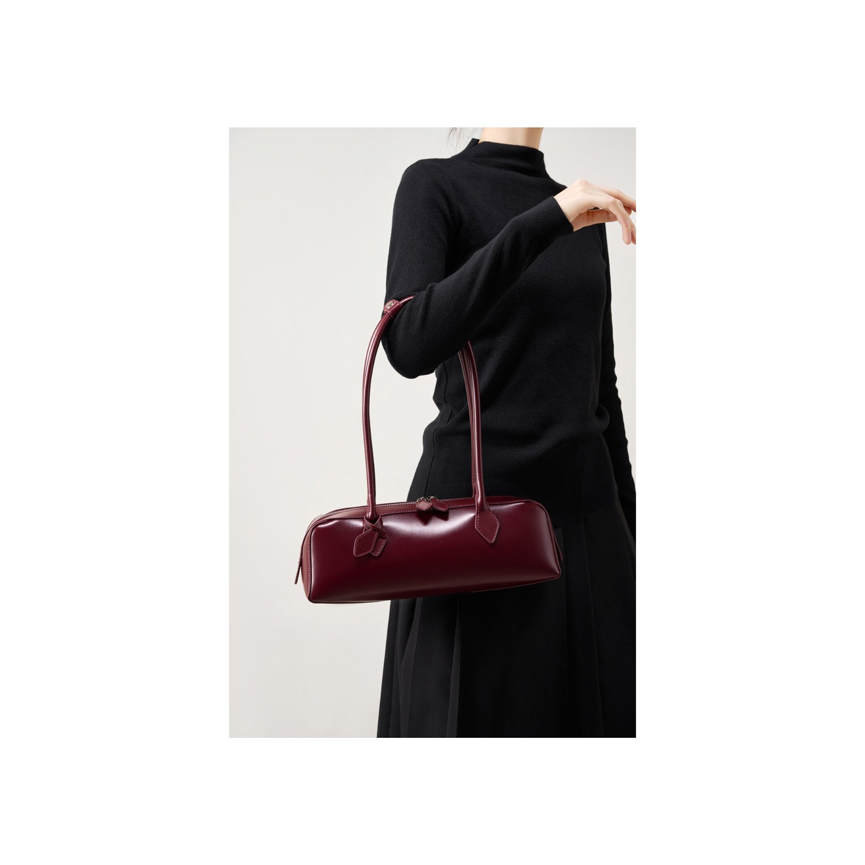 Женская кожаная сумка багет Melody бордовая