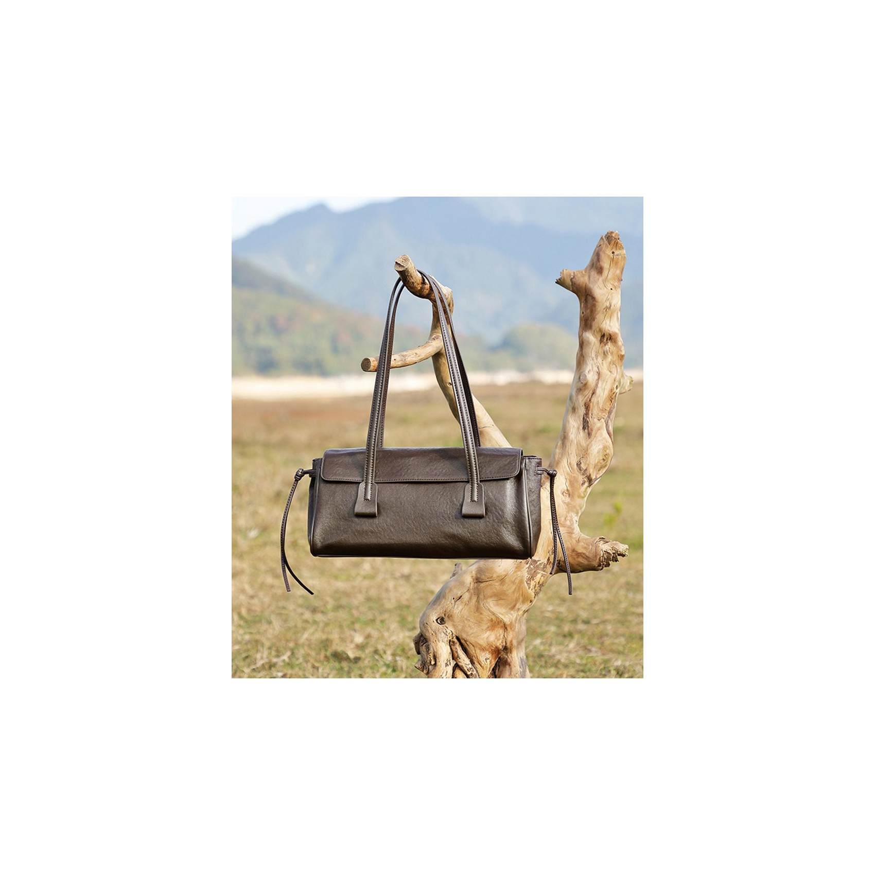 Женская кожаная сумка багет Sandra темно-коричневая