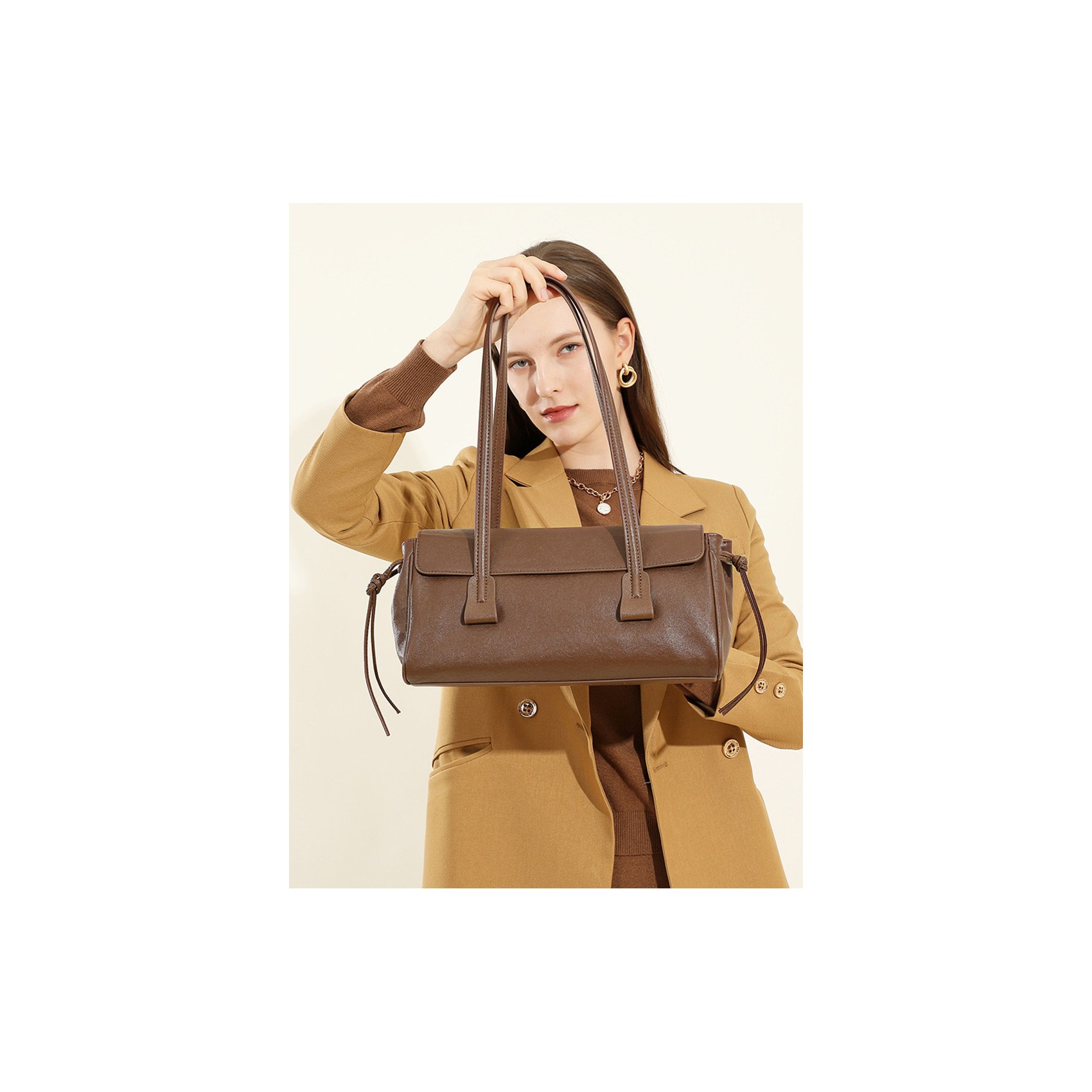 Жіноча шкіряна сумка багет Sandra коричнева