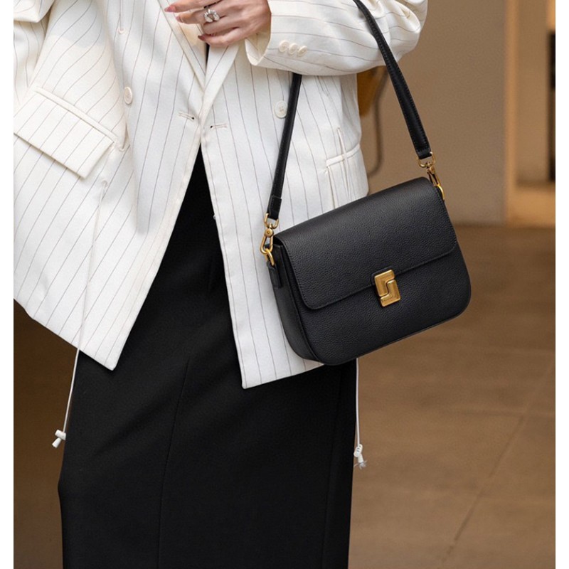 Жіноча шкіряна сумка месенджер Claire чорна - 7 фото