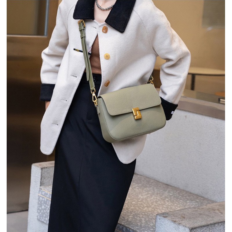 Жіноча шкіряна сумка месенджер Claire фісташкова - 5 фото