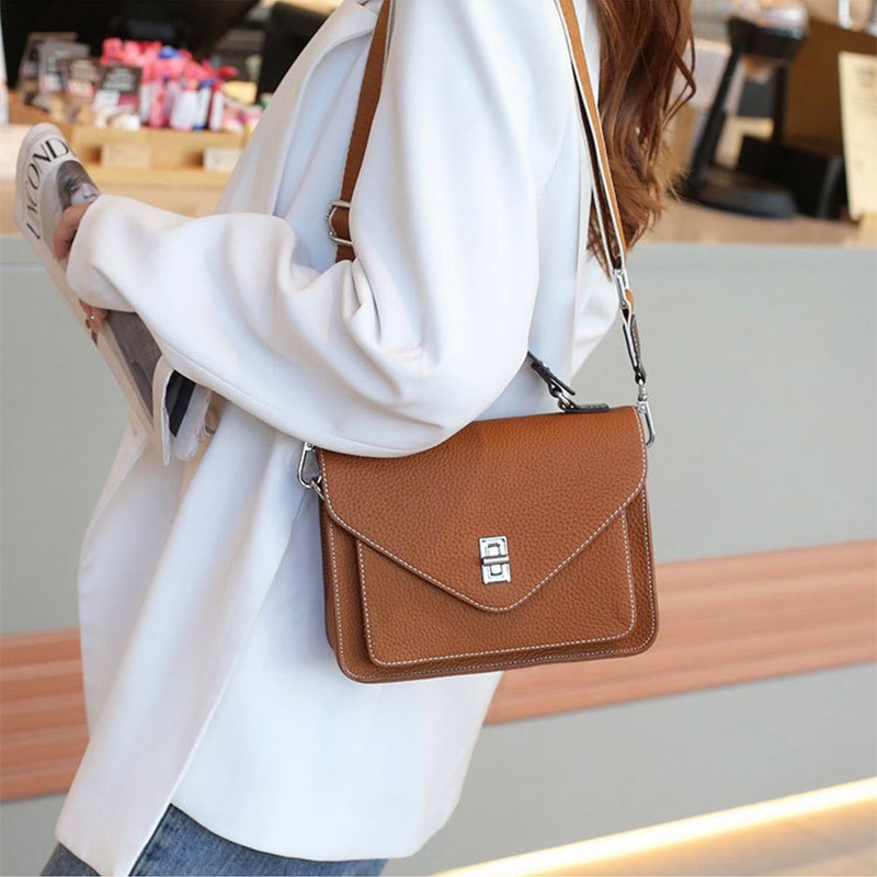 Жіноча шкіряна сумка месенджер Camille коричнева - 4 фото