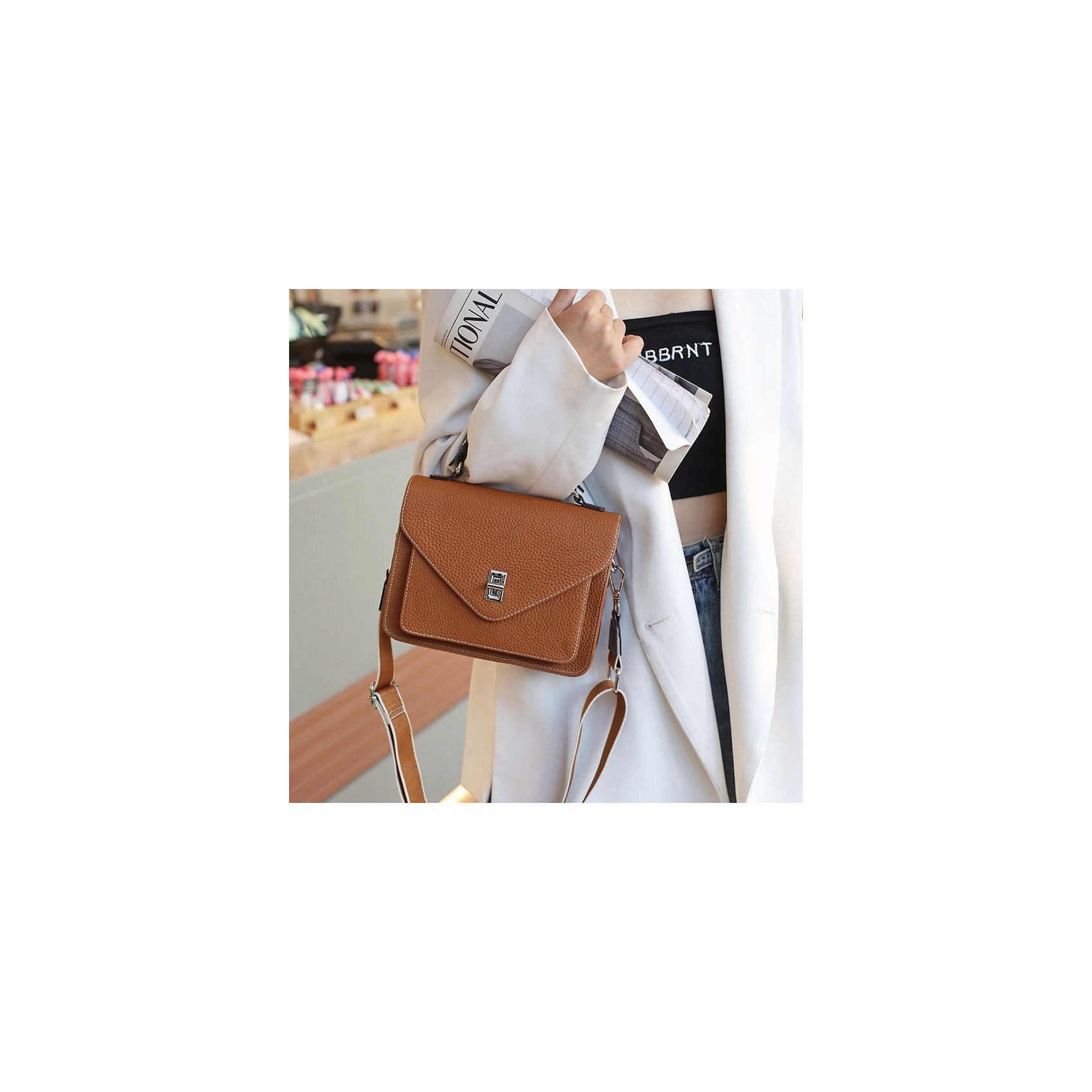 Женская кожаная сумка мессенджер Camille коричневая