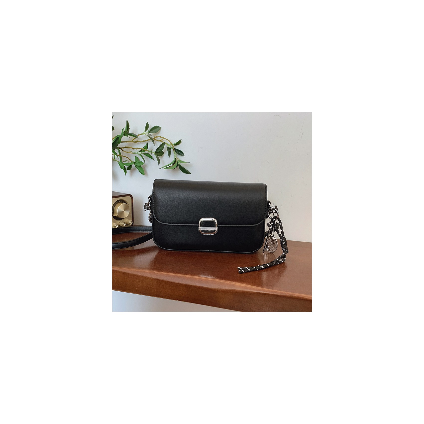 Жіноча сумка крос боді Marie чорна