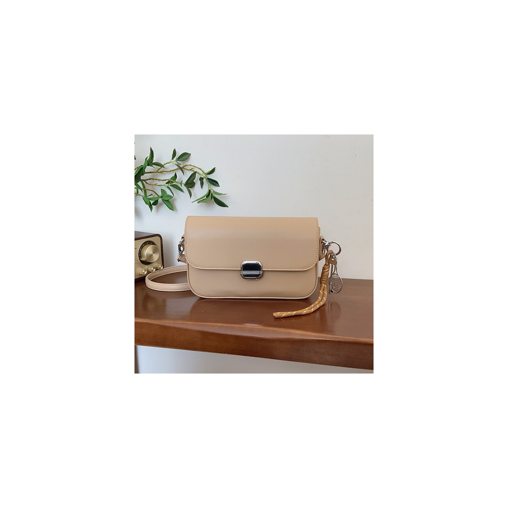 Женская сумка кросс боди Marie светло-коричневая