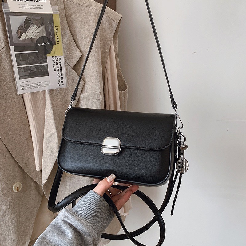 Жіноча сумка крос боді Marie чорна - 4 фото