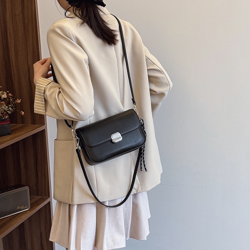 Жіноча сумка крос боді Marie чорна - 1 фото