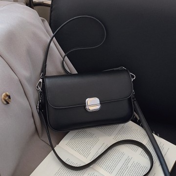 Жіноча сумка крос боді Marie чорна фото