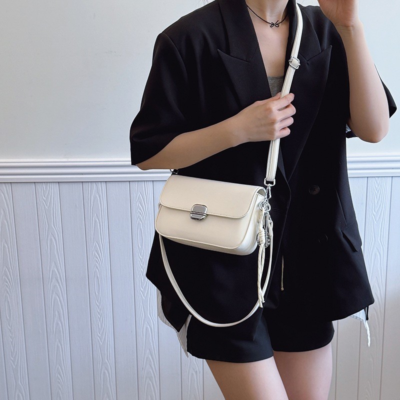 Жіноча сумка крос боді Marie біла - 1 фото