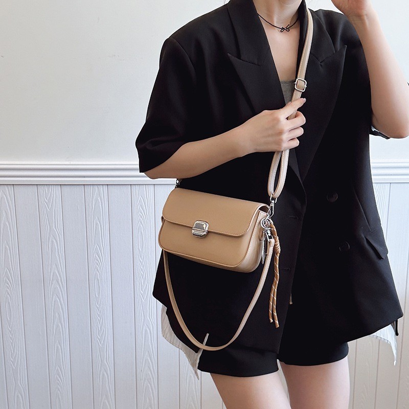 Женская сумка кросс боди Marie светло-коричневая - 4 фото