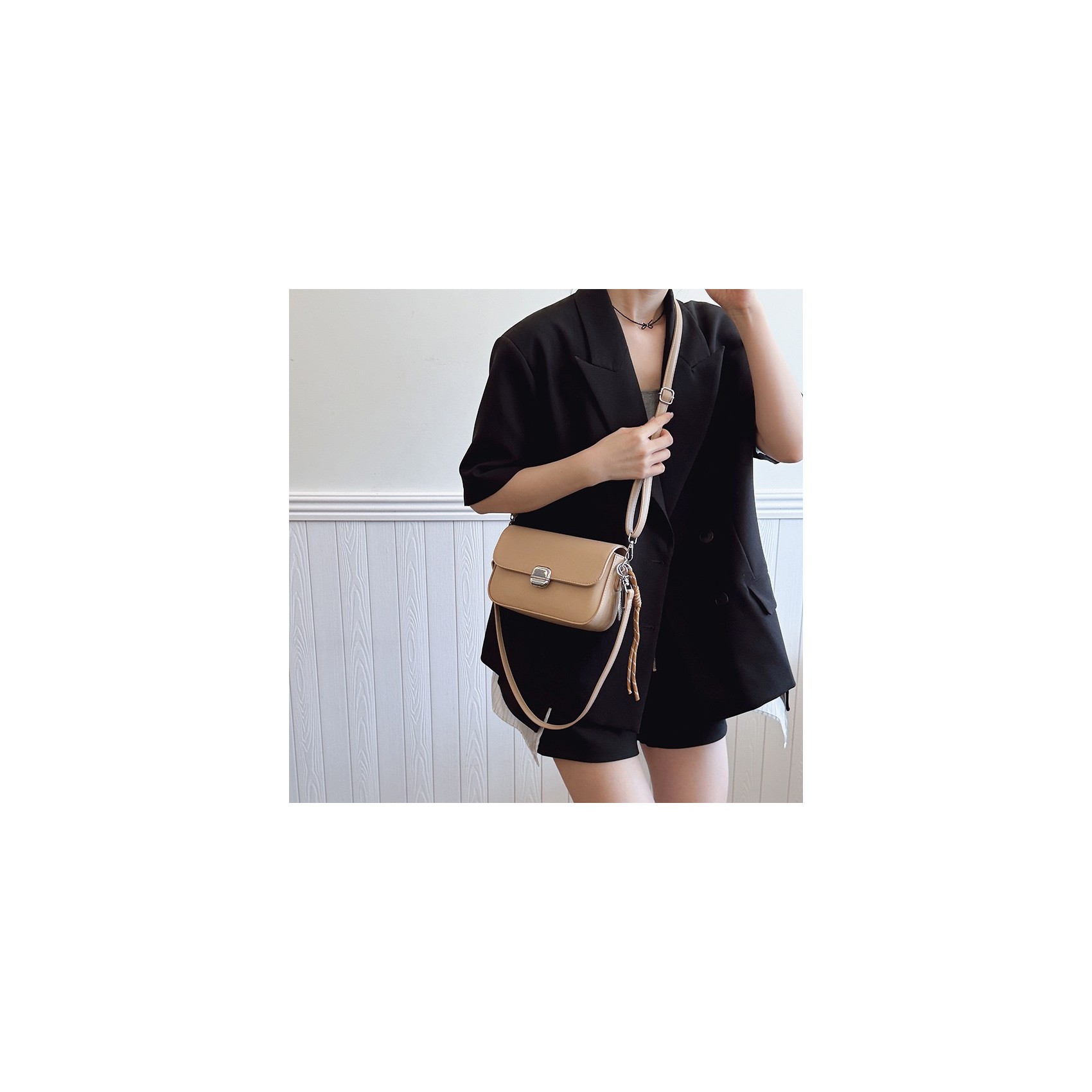 Женская сумка кросс боди Marie светло-коричневая