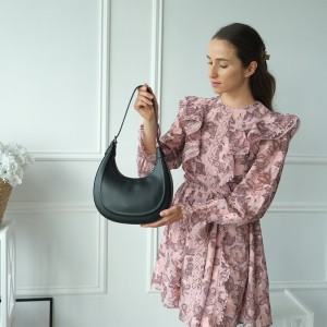 Женская кожаная сумка хобо Veronica черная