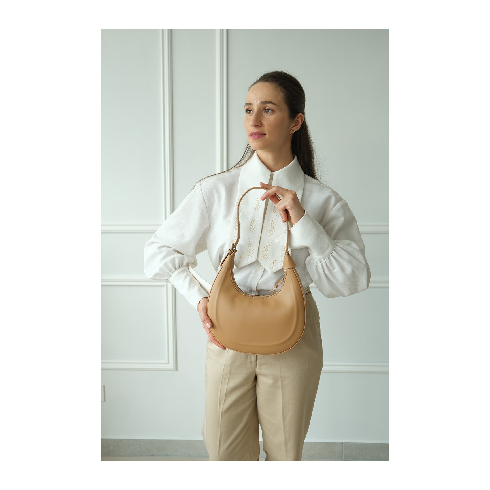 Жіноча шкіряна сумка хобо Veronica світло-коричнева