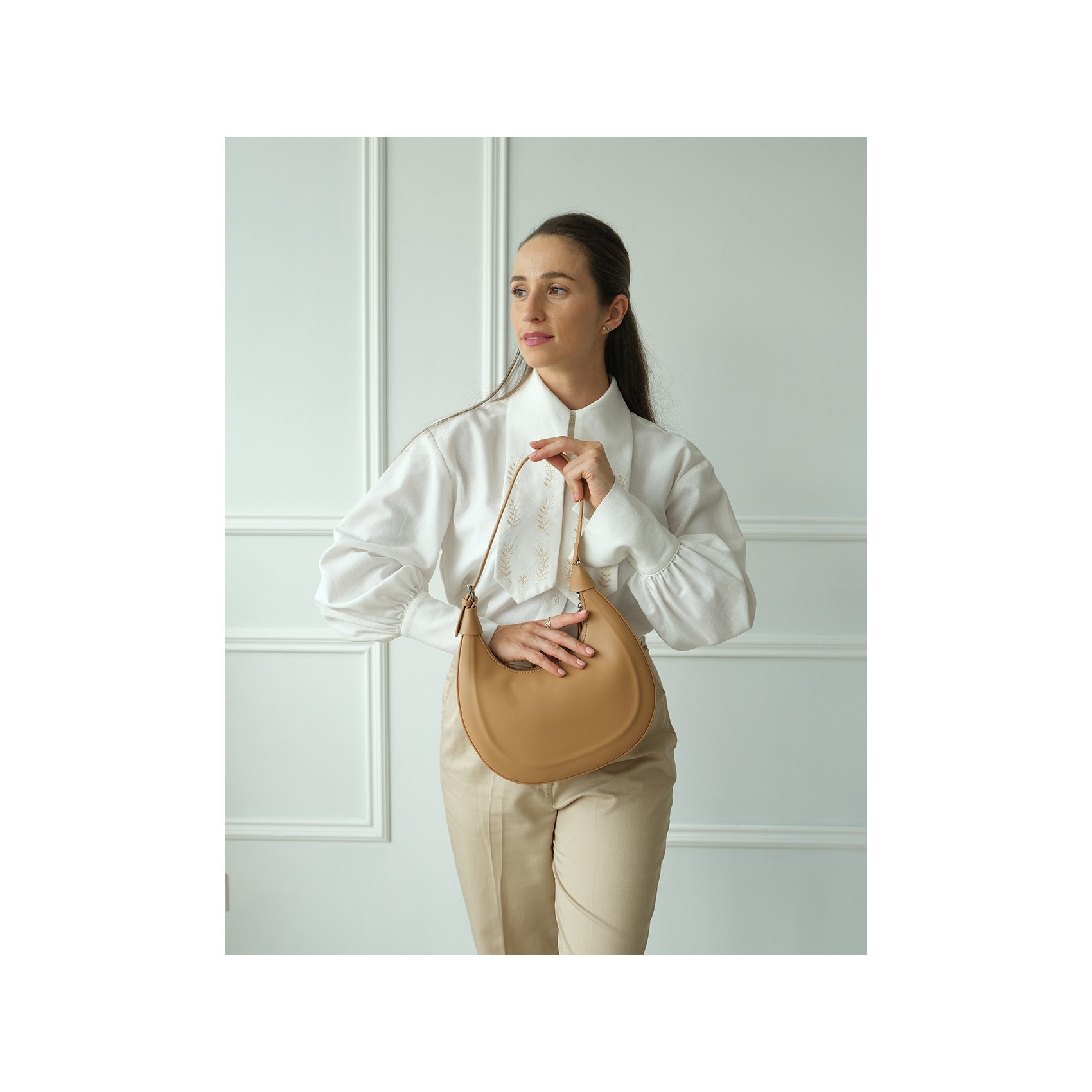 Жіноча шкіряна сумка хобо Veronica світло-коричнева