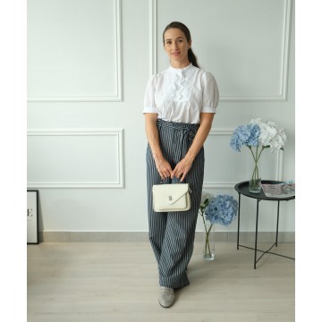 Жіноча шкіряна сумка месенджер Camille молочна фото