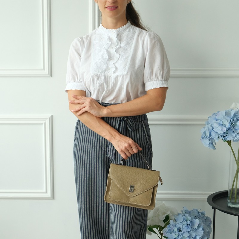 Жіноча шкіряна сумка месенджер Camille бежева - 3 фото