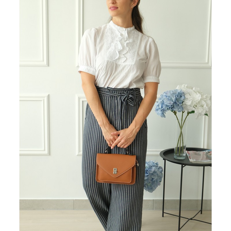 Женская кожаная сумка мессенджер Camille коричневая - 8 фото