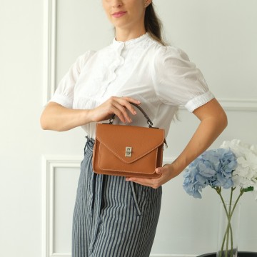 Женская кожаная сумка мессенджер Camille коричневая фото