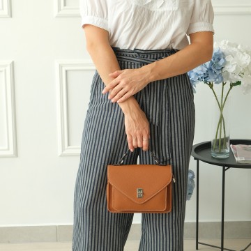 Женская кожаная сумка мессенджер Camille коричневая фото