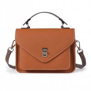 Женская кожаная сумка мессенджер Camille коричневая