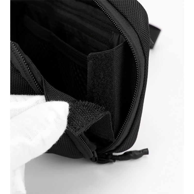 Сумка бананка на пояс Nowel черная - 16 фото