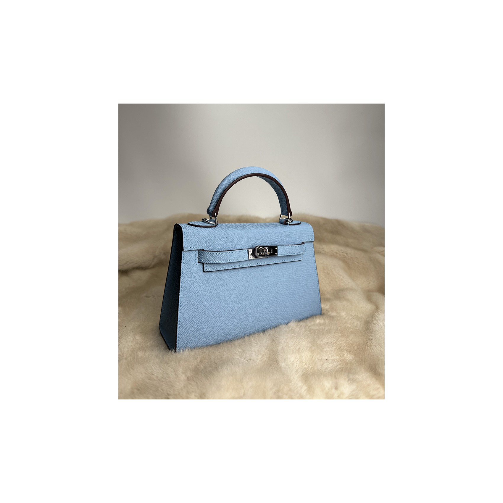 Жіноча шкіряна сумка Kelly 22 блакитна