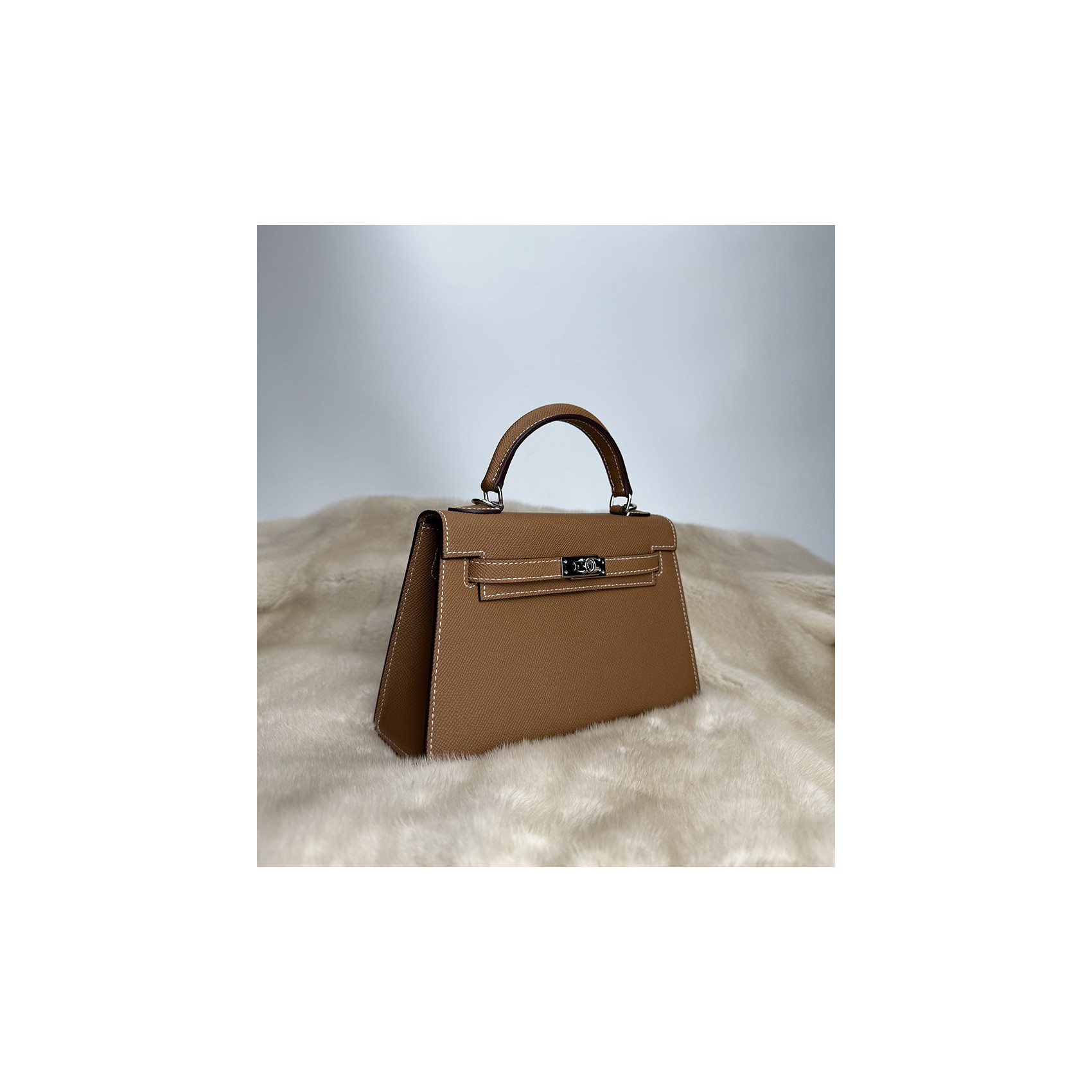 Женская кожаная сумка Kelly 22 коричневая